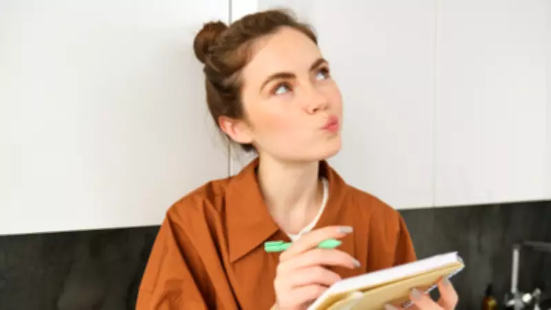 Cabelos difíceis? A solução pode estar na rotina de cuidados, não nos fios