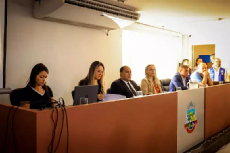 Cabo Frio debate nova Taxa de Coleta de Lixo em audiência pública com prefeito