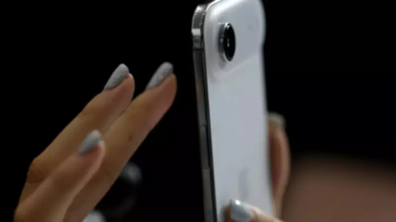 Cade investiga Apple por restringir Pix por aproximação no iPhone e impõe prazo