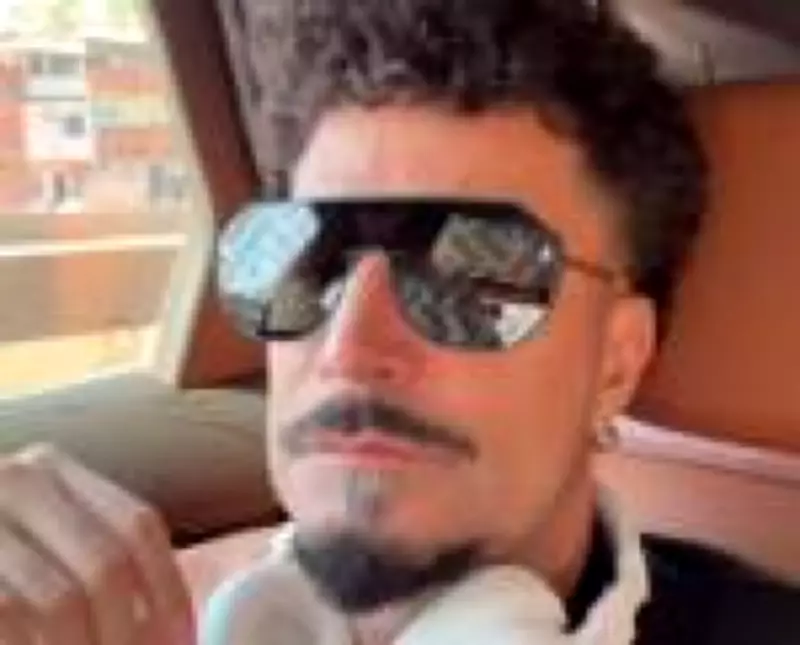 Cantor Latino sofre acidente com ônibus na SP-310 a caminho de show em São José do Rio Preto