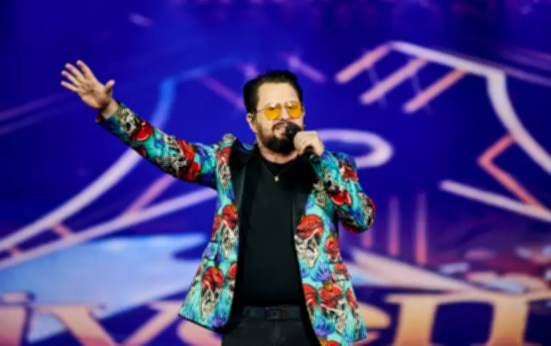 Cantor Marrone passa por nova cirurgia e pausa agenda de shows para recuperação