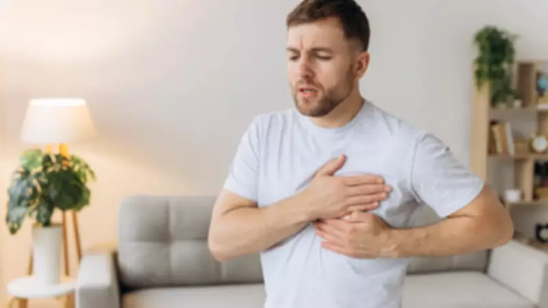 Cardiologista alerta: sinais sutis de infarto em homens são frequentemente ignorados