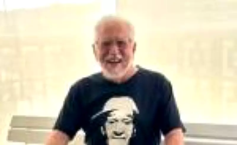 Carlos Alberto de Nóbrega recebe alta após internação por pneumonia leve em São Paulo