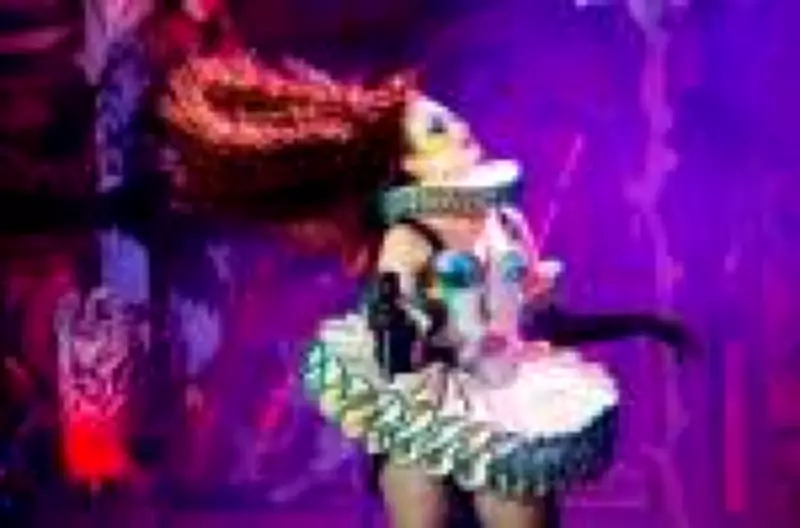 Chappell Roan brilha no Lollapalooza 2026, ignorando polêmica com torcida do Flamengo