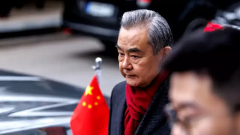 China condena assassinato de Khamenei e pede fim imediato de ataques ao Irã