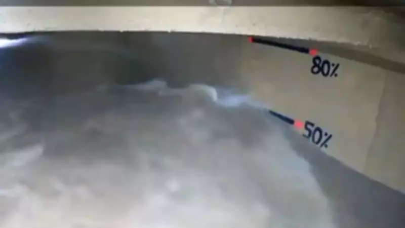 Chuva intensa em Uberlândia eleva galeria a 76,8% e causa alagamentos em vias