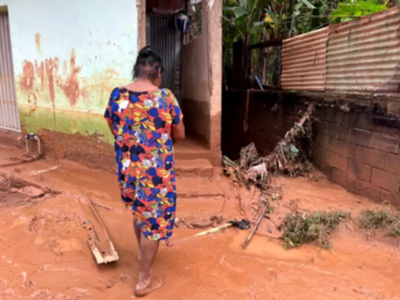 Chuvas intensas causam alagamentos e inundam residências no Vale do Aço