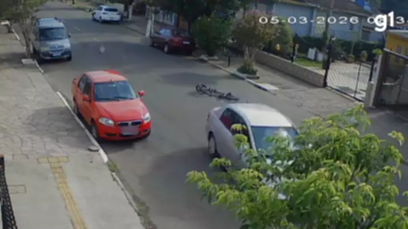 Ciclista morre a caminho do trabalho após ser atropelado por carro em Canoas, RS