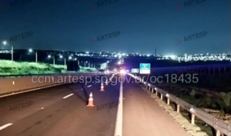 Ciclista morre após ser atropelado por caminhão na SP-255 em Araraquara