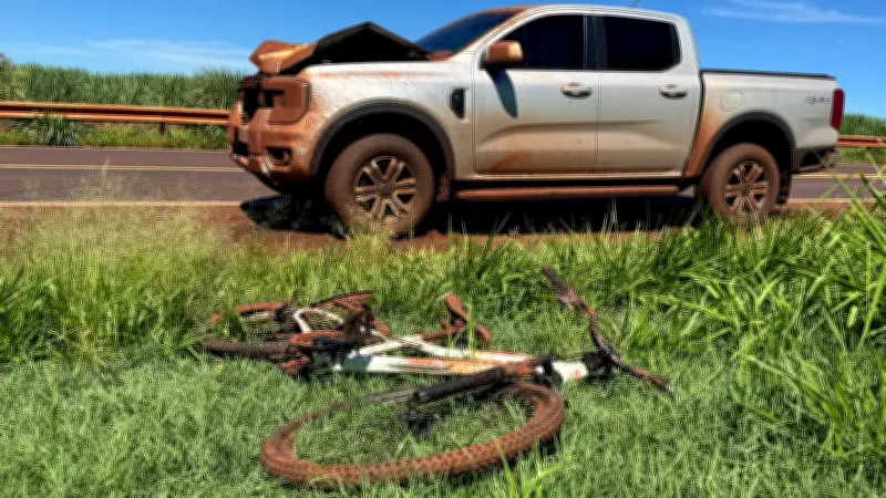 Ciclista morre atropelado por caminhonete em rodovia de Miguelópolis, SP