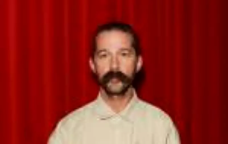 Clube de tênis orienta membros a evitar contato com ator Shia LaBeouf em Nova Orleans
