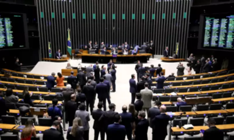 Câmara aprova inclusão do homicídio vicário na Lei Maria da Penha com pena de até 40 anos