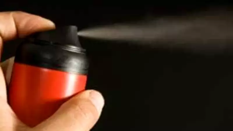 Câmara aprova porte de spray de pimenta para mulheres em todo Brasil para defesa pessoal