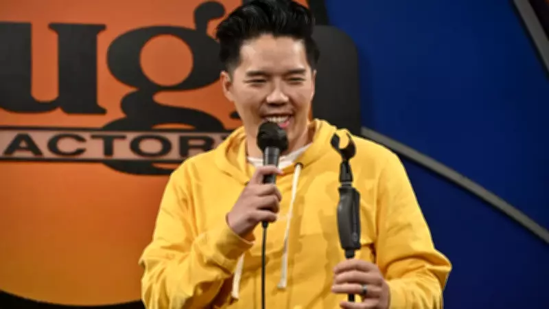 Comediante Alex Duong morre aos 42 anos após batalha contra câncer raro