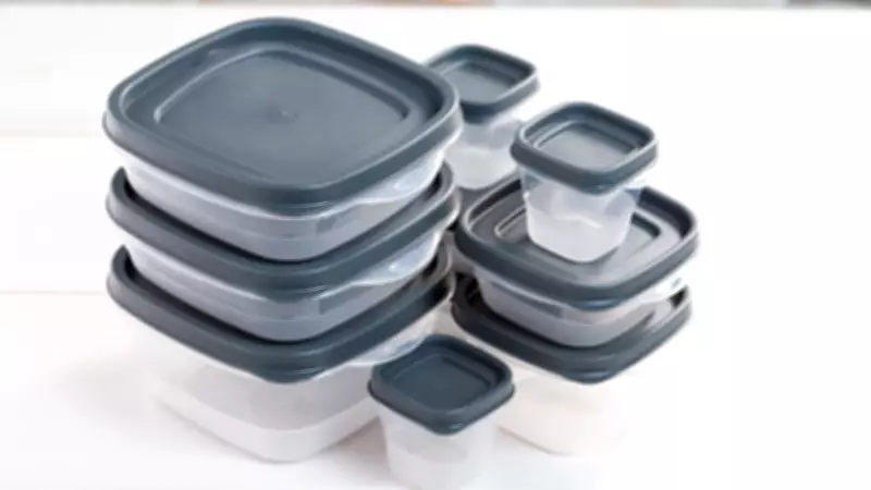 Como eliminar odores de recipientes de plástico: dicas práticas e eficazes