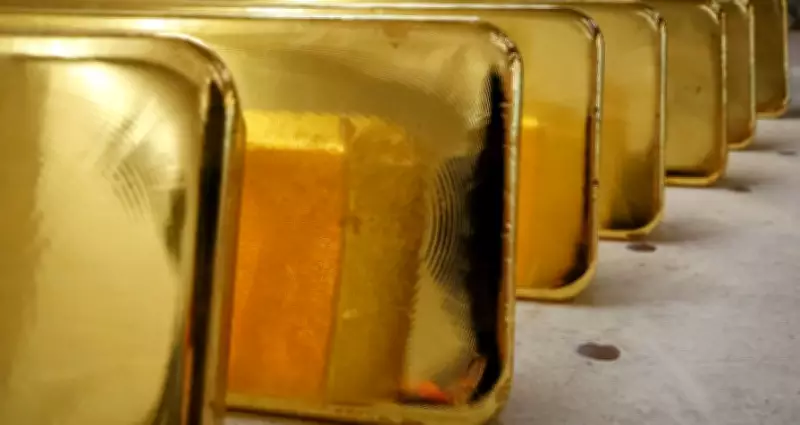 Conflito no Oriente Médio Dispara Preços do Ouro, Petróleo e Dólar