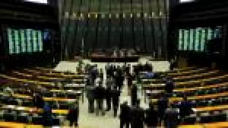 Congresso retoma trabalhos pós-Carnaval com agenda dupla: popular e de autopreservação