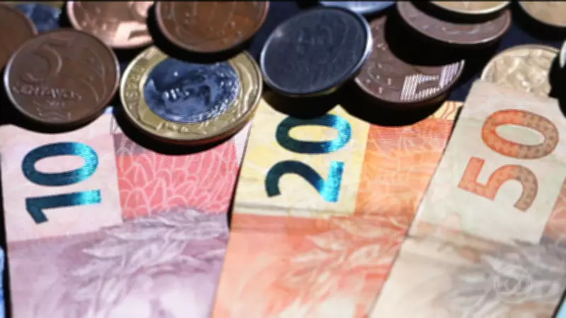 Copom reduz Selic para 14,75% ao ano com cautela devido à guerra no Oriente Médio