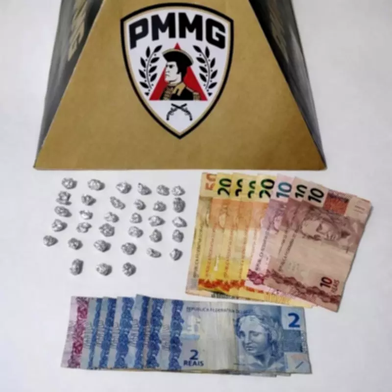 Crack apreendido em casa com crianças em Unaí; mãe é presa por tráfico
