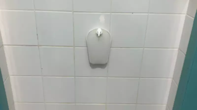 Criança de 4 anos passa mal após ingerir álcool em gel em creche do Paraná