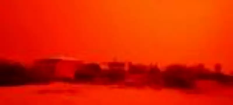 Céu vermelho-sangue na Austrália: ciclone Narelle causa fenômeno apocalíptico com poeira de ferro