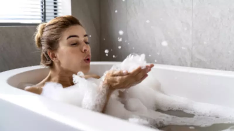 Cuidados com a pele após um dia de calor: como o banho certo pode restaurar o equilíbrio cutâneo