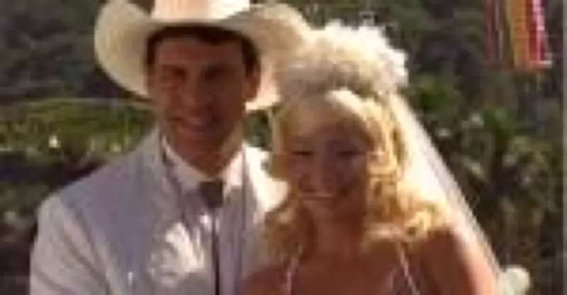 Danielle Winits homenageia Gerson Brenner, seu último par romântico em novela