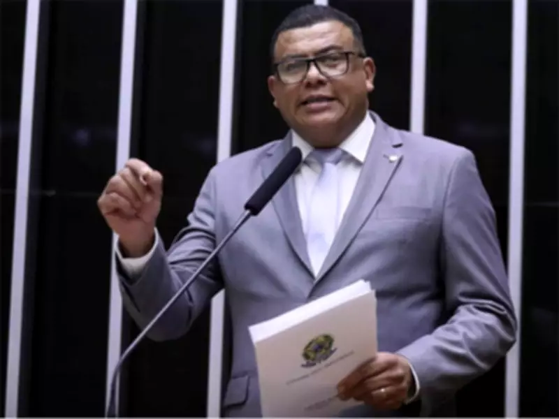 Deputado Federal xinga mulher em restaurante após desacordo sobre valor de programa