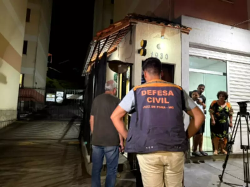 Deslizamento em condomínio de Juiz de Fora assusta moradores; ninguém se feriu