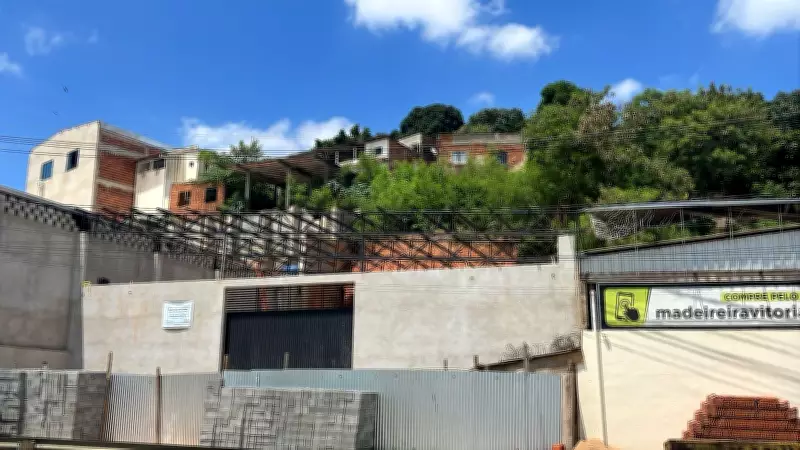 Deslizamento em obra soterrou dois trabalhadores em Governador Valadares