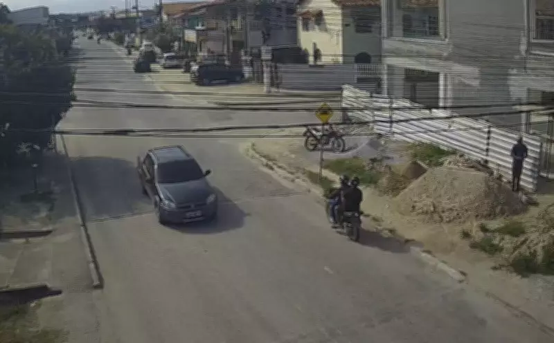 Dupla é presa após roubo em Iguaba Grande; R$ 6 mil e celulares são recuperados