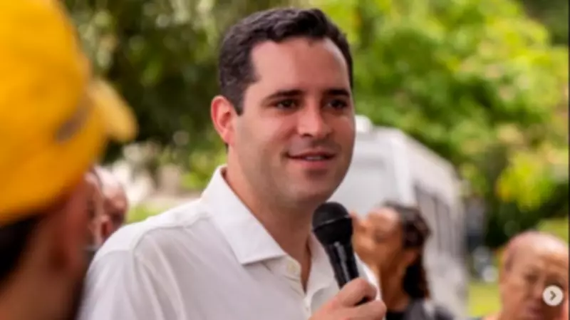 Eduardo Cavaliere assume como prefeito do Rio aos 32 anos, o mais jovem da história