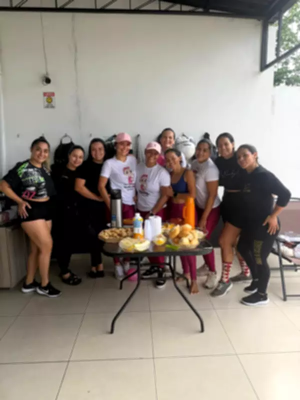 Empresária acreana celebra fim da quimioterapia com carreata emocionante organizada pelo marido