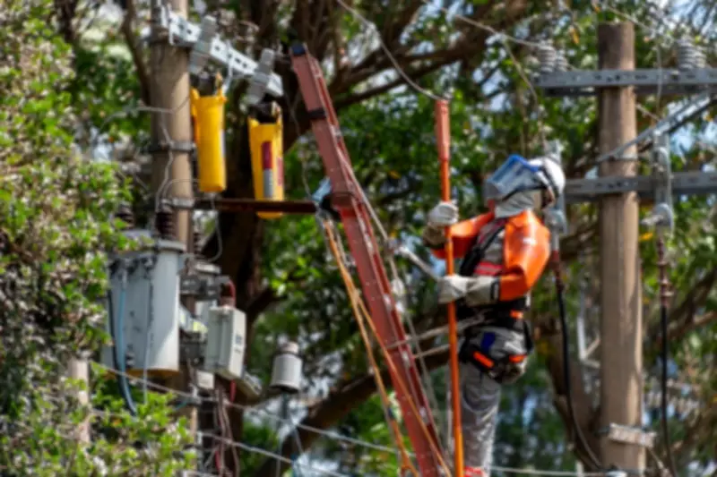 Enel registra 13,2 km de cabos furtados no RJ, equivalente à extensão da Ponte Rio-Niterói