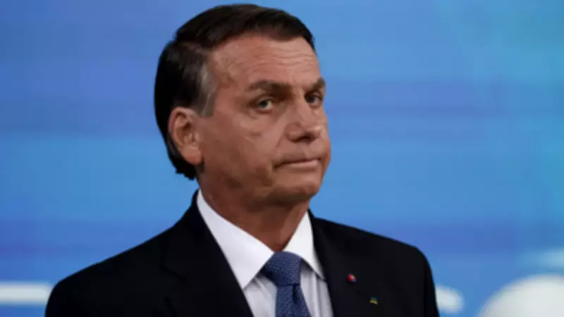 Equipe médica de Bolsonaro tem laços políticos e familiares com aliados do ex-presidente