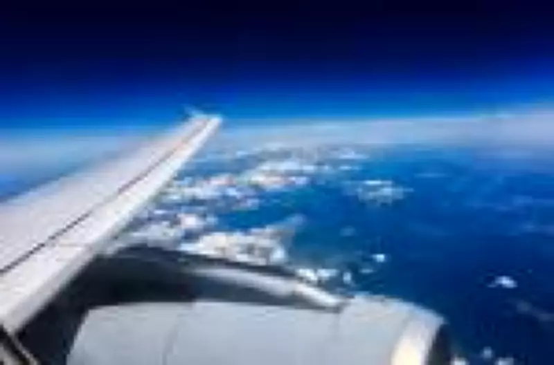 Escassez de combustível ameaça voos longos e eleva preços de passagens aéreas