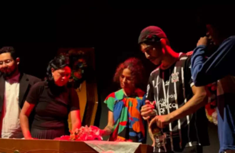 Espetáculo 'Velório à Brasileira' Retorna aos Palcos em Rio Branco com Nova Temporada