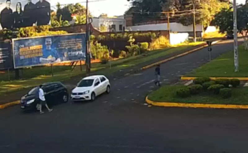 Estrangeiro morre após roubar carro, causar acidente e confronto com PM no Oeste do PR