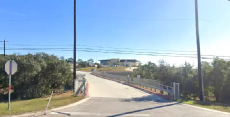 Estudante de 15 anos atira em professora e comete suicídio em escola do Texas