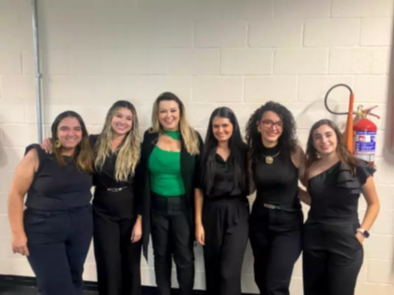 Estudantes de Rio Preto constroem ponte com palitos de picolé que suporta mais de 430 kg