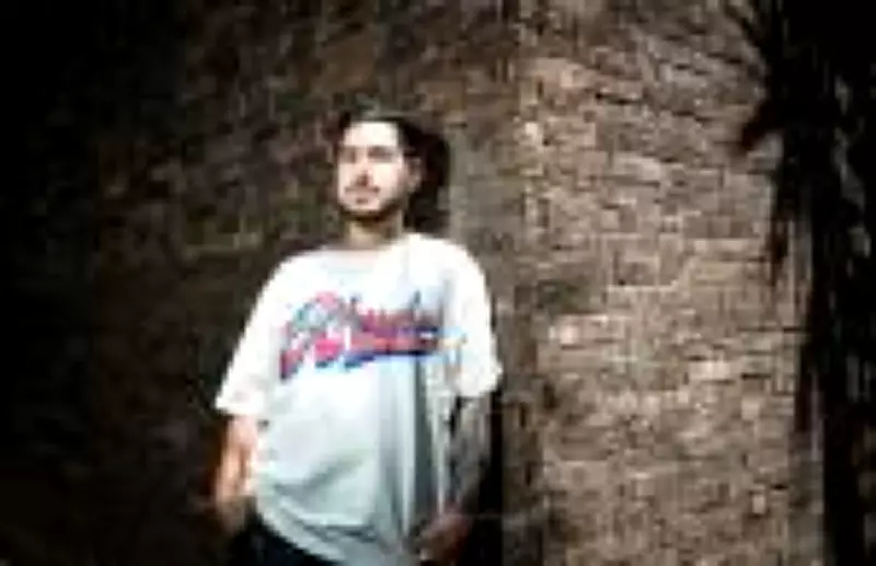 Ex-refém israelense revela horrores de 505 dias em cativeiro do Hamas em livro