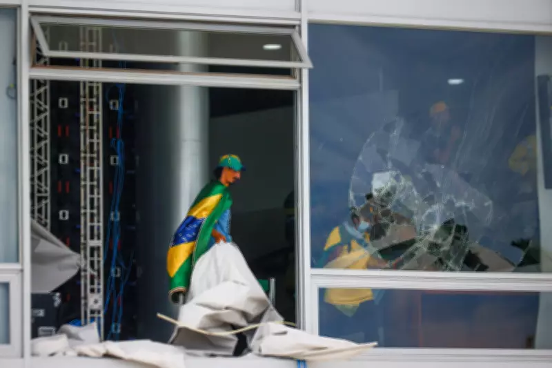 Exposição na UFF exibe registros inéditos dos ataques golpistas de 8 de janeiro em Brasília