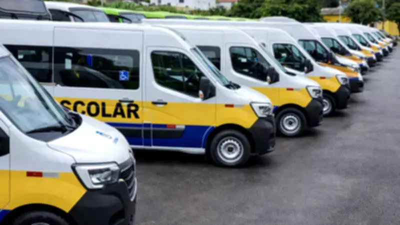 Extrema investe R$ 15 milhões em 30 veículos para renovar frota escolar e reforçar educação inclusiva