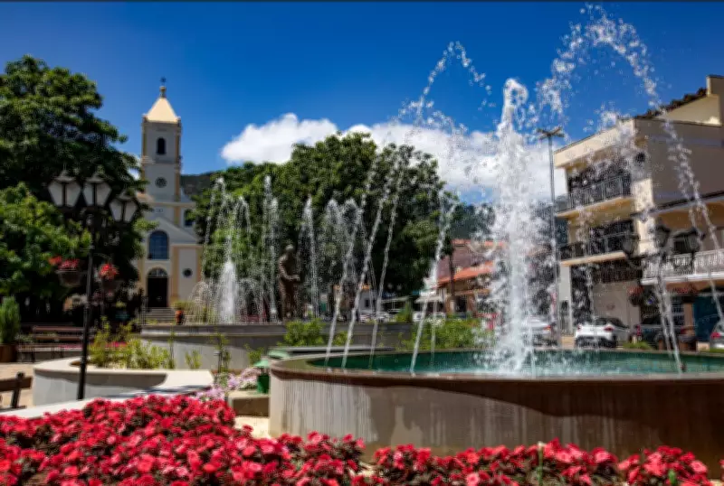 Extrema (MG) transforma Praça Presidente Vargas em cenário de Páscoa para famílias e turistas