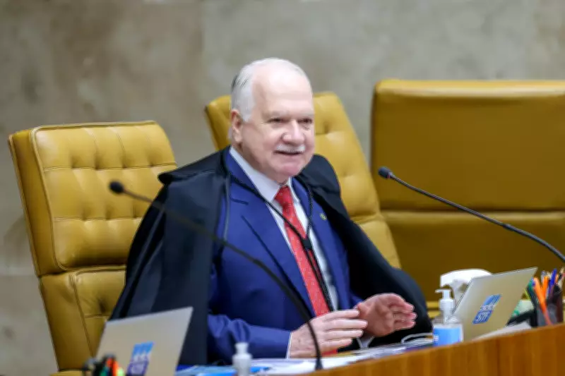 Fachin reúne-se com Mendonça sobre caso Banco Master após mensagens a Moraes