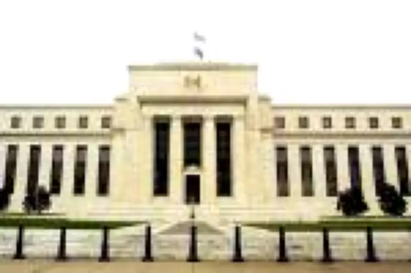 Fed mantém juros americanos estáveis em meio à crise do petróleo no Oriente Médio