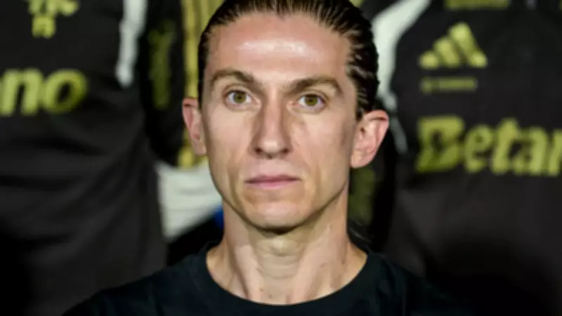 Filipe Luís prioriza aprendizado e não planeja assumir comando técnico no momento