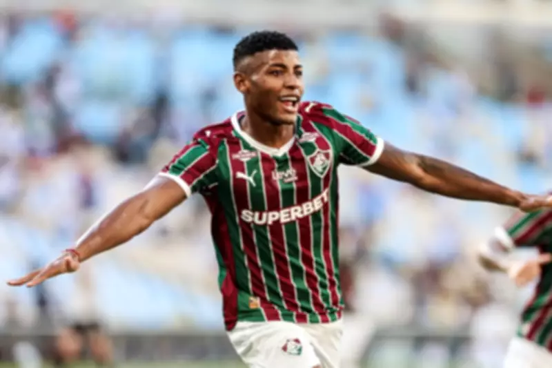Fluminense vence Athletico-PR em jogo emocionante no Maracanã pelo Brasileirão