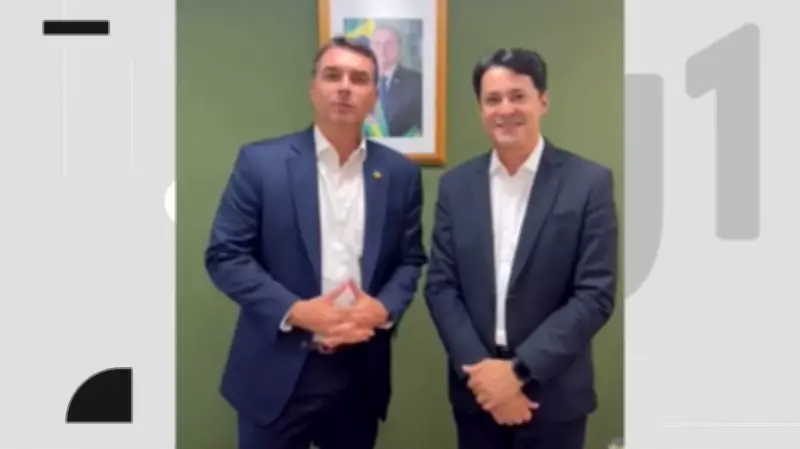 Flávio Bolsonaro anuncia pré-candidatura de Anderson Ferreira ao Senado por Pernambuco