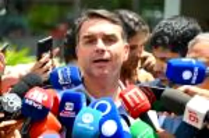 Flávio Bolsonaro planeja aparições em TV para impulsionar PL antes das eleições